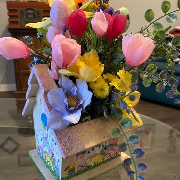 Easter/Spring Table Decor - Picture 4 of 6